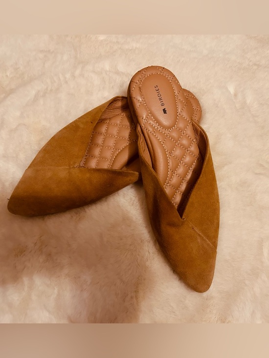 Birdies Shoes - Birdies The Swan suede mules in the Golden Oak color Size 7